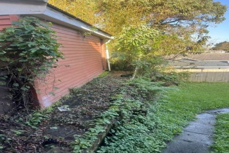 Photo of property in 26 Waimumu Road, Massey, Auckland, 0614