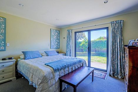 Photo of property in 4 Kentia Place, Havelock North, 4130