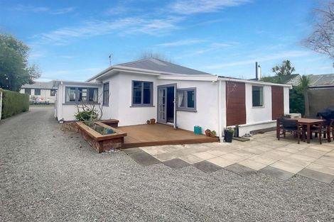 Photo of property in 76 Sandwich Road, Beckenham, Christchurch, 8023