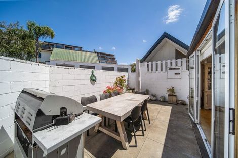 Photo of property in 5/20 Selwyn Road, Cockle Bay, Auckland, 2014