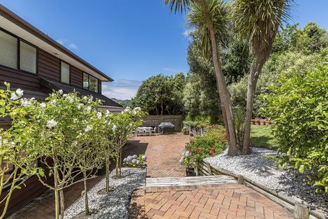 Photo of property in 23 Duval Grove, Tawa, Wellington, 5028