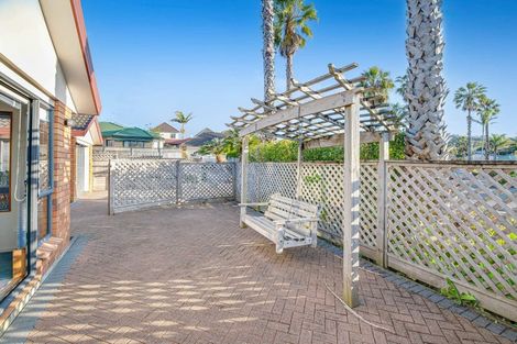Photo of property in 10 Angel Way, Stanmore Bay, Whangaparaoa, 0932