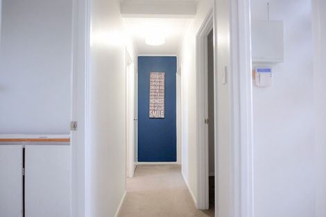 Photo of property in 9b Harrington Road, Henderson, Auckland, 0610