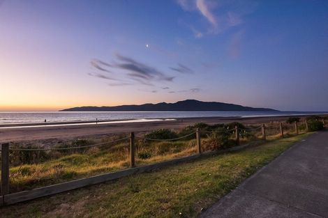 Photo of property in 88 Marine Parade, Paraparaumu Beach, Paraparaumu, 5032