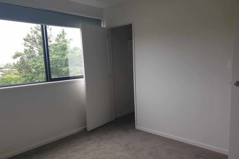 Photo of property in 11/8 Chivalry Road, Glenfield, Auckland, 0629