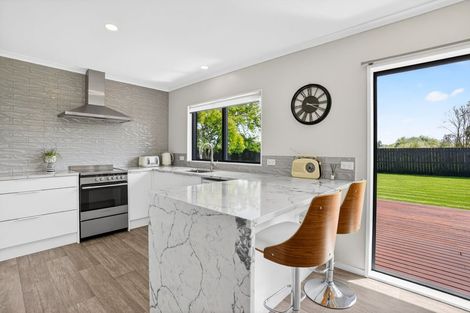 Photo of property in 23 Raabia Close, Parakai, 0830