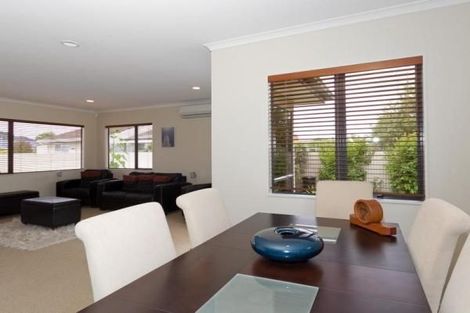 Photo of property in 9a Oxford Street, Taradale, Napier, 4112