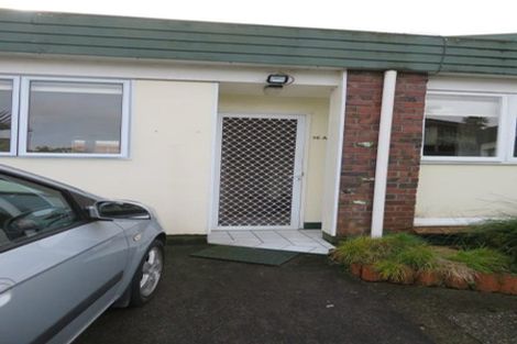 Photo of property in 16 Chipping Dale, Mangere Bridge, Auckland, 2022