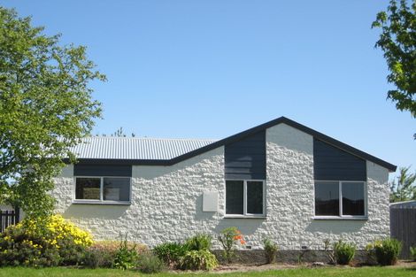 Photo of property in 8 Wakelin Place, Redwood, Christchurch, 8051
