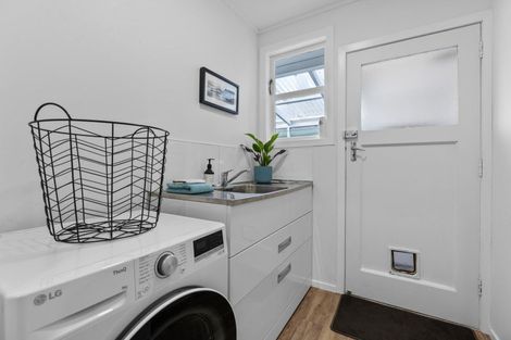 Photo of property in 7 Camden Street, Vogeltown, New Plymouth, 4310