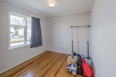 Photo of property in 9 Gardener Street, Levin, 5510