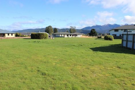 Photo of property in 16 Takahe Lane, Te Anau, 9679