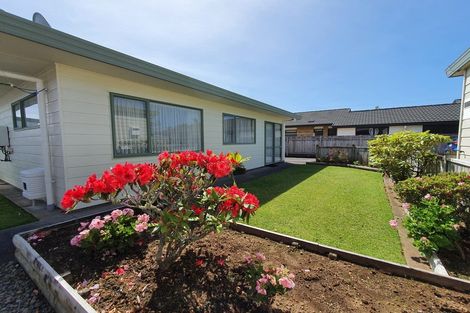 Photo of property in 2/219 Mangorei Road, Merrilands, New Plymouth, 4312