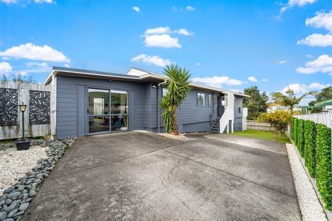 Photo of property in 44 Penton Road, Stanmore Bay, Whangaparaoa, 0932