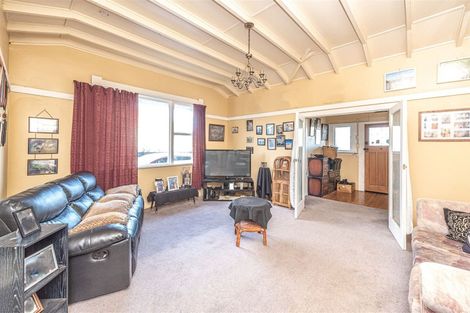 Photo of property in 14 Duigan Street, Gonville, Whanganui, 4501