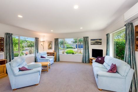 Photo of property in 88 Weggery Drive, Waikanae Beach, Waikanae, 5036