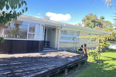 Photo of property in 1/4 Campbell Place, Papakura, 2110