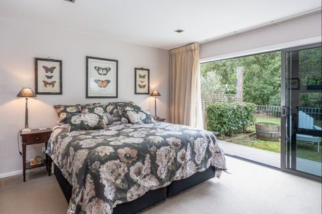 Photo of property in 10 Parawera Drive, Acacia Bay, Taupo, 3330