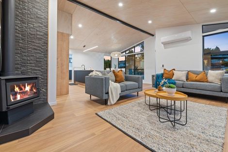 Photo of property in 420 Pukehangi Road, Pomare, Rotorua, 3015