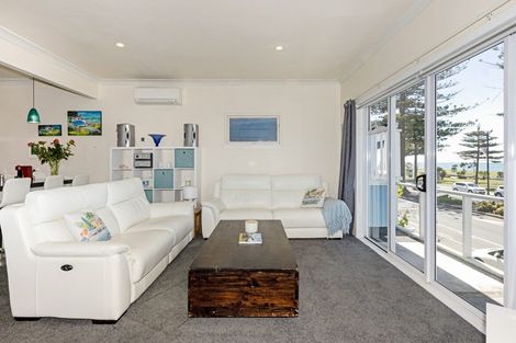Photo of property in 473 Marine Parade, Napier South, Napier, 4110