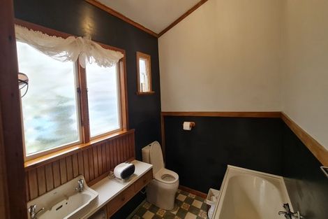 Photo of property in 194 Lascelles Street, Saint Leonards, Hastings, 4120