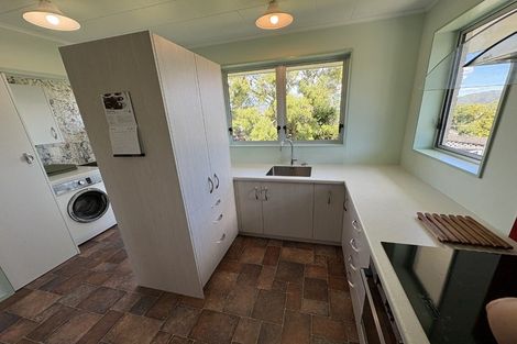 Photo of property in 68 Gurney Road, Kelson, Lower Hutt, 5010