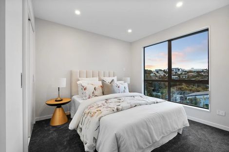 Photo of property in 2/32 Beulah Avenue, Rothesay Bay, Auckland, 0630