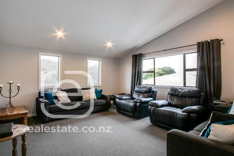 Photo of property in 75 Milton Road, Bluff Hill, Napier, 4110