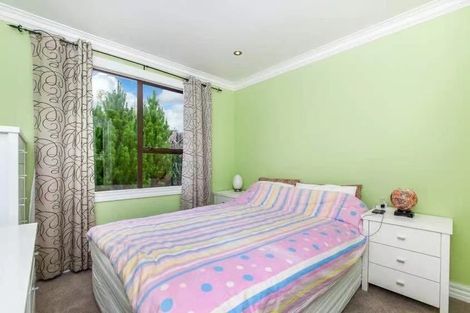 Photo of property in 12 Hillman Place, Ranui, Auckland, 0612