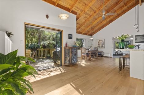 Photo of property in 24a Seaview Avenue, Northcote, Auckland, 0627