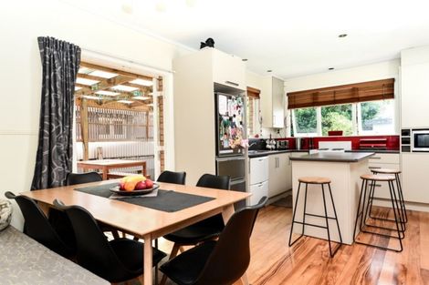 Photo of property in 14 Dover Road, St Andrews, Hamilton, 3200