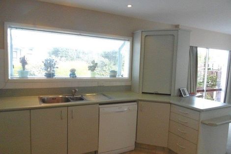 Photo of property in 28 Annan Grove, Papakowhai, Porirua, 5024