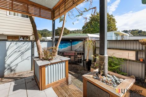 Photo of property in 28 Ocean View Road, Waihi Beach, 3611