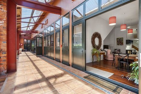 Photo of property in Courtenay Mews Apartments, 7/14 Alpha Street, Te Aro, Wellington, 6011