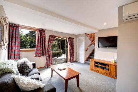 Photo of property in 1 Belleknowes Terrace, Belleknowes, Dunedin, 9011