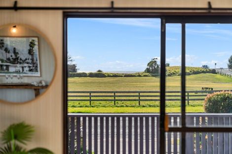 Photo of property in 484 Papamoa Beach Road, Papamoa Beach, Papamoa, 3118