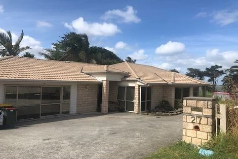 Photo of property in 27 Nicholas Gibbons Drive, Clendon Park, Auckland, 2103