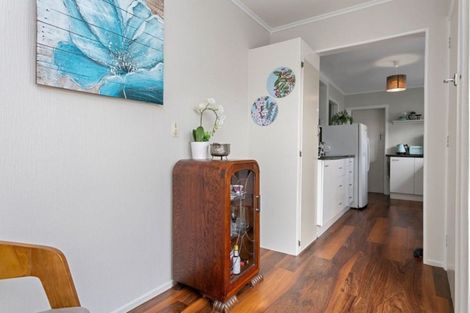 Photo of property in 30 Clare Street, Cambridge, 3434