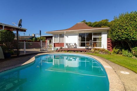 Photo of property in 4 Kamahi Place, Pukehangi, Rotorua, 3015