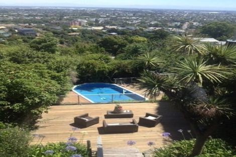 Photo of property in 16 Macmillan Avenue, Cashmere, Christchurch, 8022