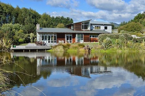 Photo of property in 31 Waitaheke Road, Te Horo, Otaki, 5581