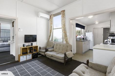 Photo of property in 824 Cumberland Street, North Dunedin, Dunedin, 9016