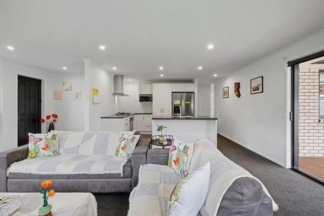 Photo of property in 15 Dreaver Drive, Waitara, 4320