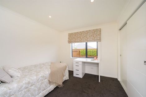 Photo of property in 27 Macdonald Heights, Feilding, 4702