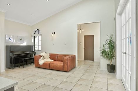 Photo of property in 66a Bradbury Road, Botany Downs, Auckland, 2010