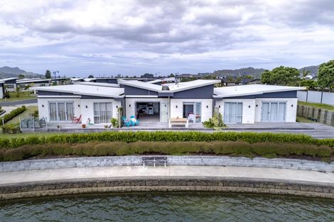 Photo of property in 16 Vanita Drive, Whitianga, 3510