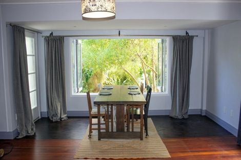 Photo of property in 84 Govett Avenue, Frankleigh Park, New Plymouth, 4310