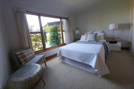 Photo of property in 32 Middlepark Road, Sockburn, Christchurch, 8042