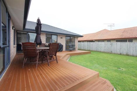 Photo of property in 32 Nanleen Rise, Manurewa, Auckland, 2105