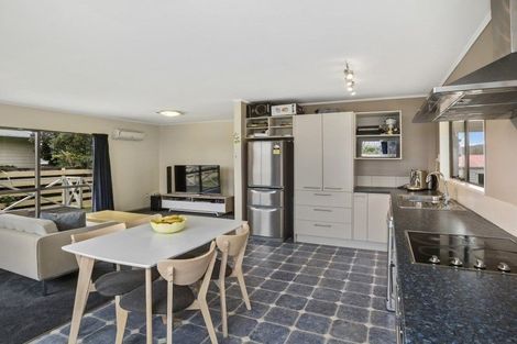 Photo of property in 10 Mossburn Grove, Kelson, Lower Hutt, 5010